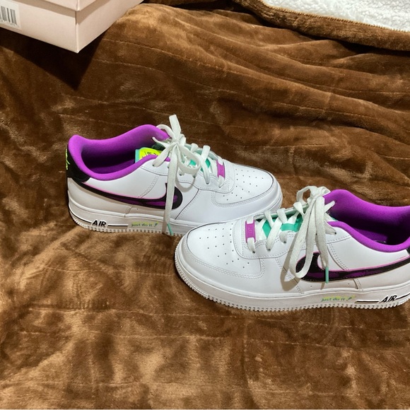 Nike Air Force 1 LV8- 7Y Big Boys/Girls - Picture 5 of 5